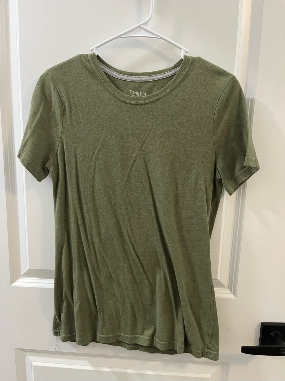 Time and Tru Olive Green Short Sleeve Crewneck Tee